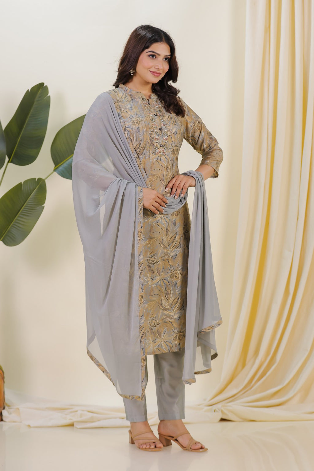Grey Muslin Foil Printed Suit with, Bottom & Dupatta