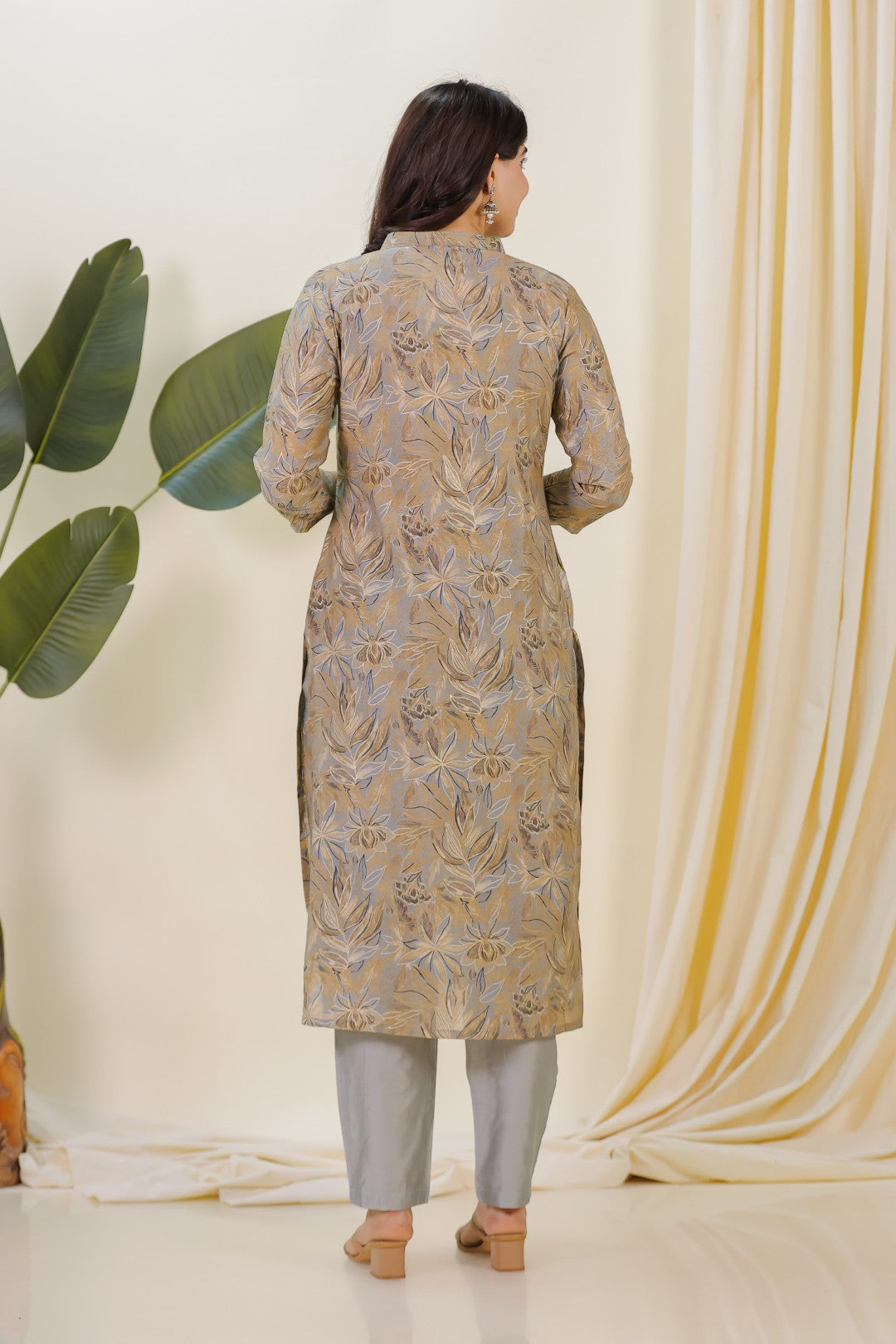 Grey Muslin Foil Printed Suit with, Bottom & Dupatta