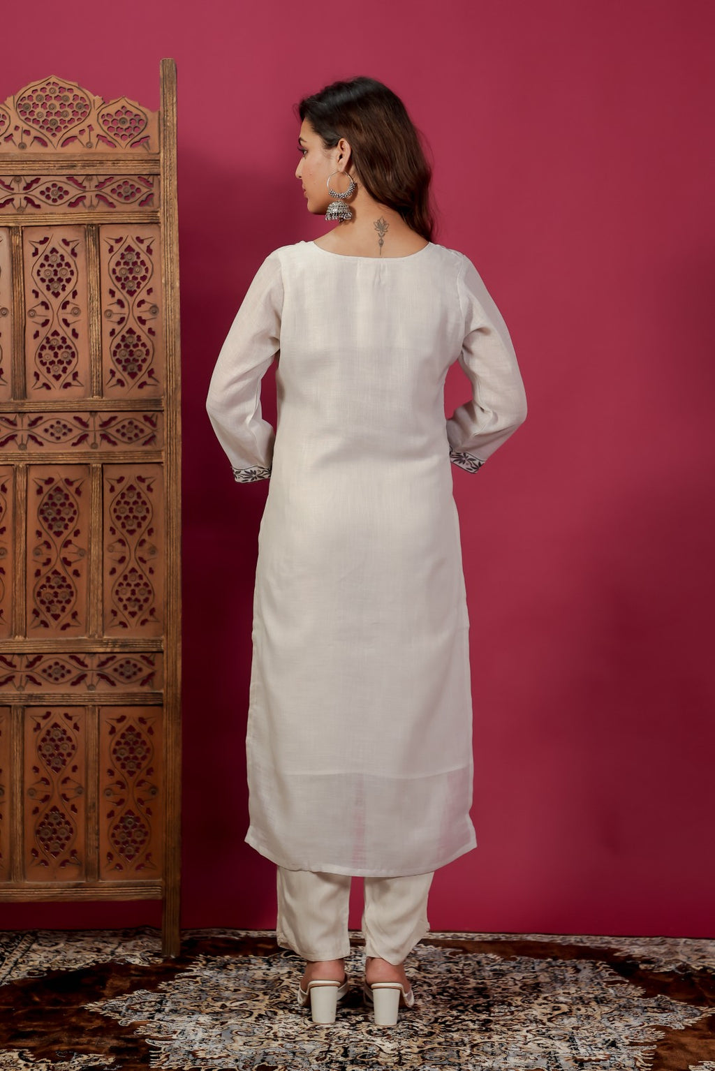 Off White Jute Linen Suit with Duck Print & Lucknavi Work, Bottom & Dupatta